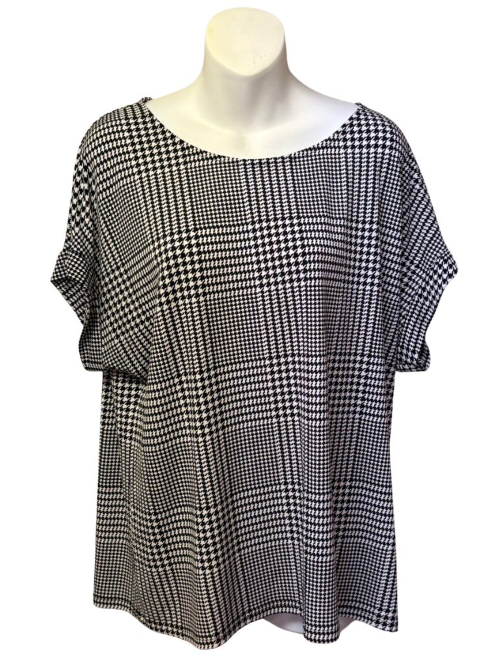 Calvin Klein Black and White Houndstooth Short Sleeve Top